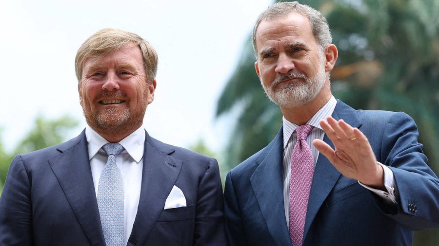 König Willem-Alexander der Niederlande (l.) und König Felipe VI. von Spanien in Madrid. (lau/spot)