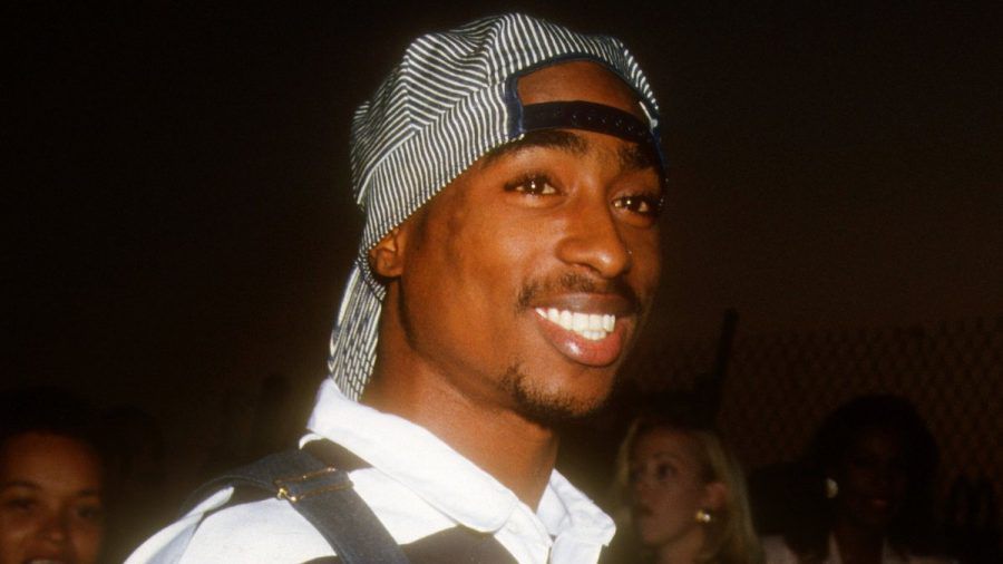 Tupac Shakur zu Lebzeiten in den 1990ern. (mia/spot)