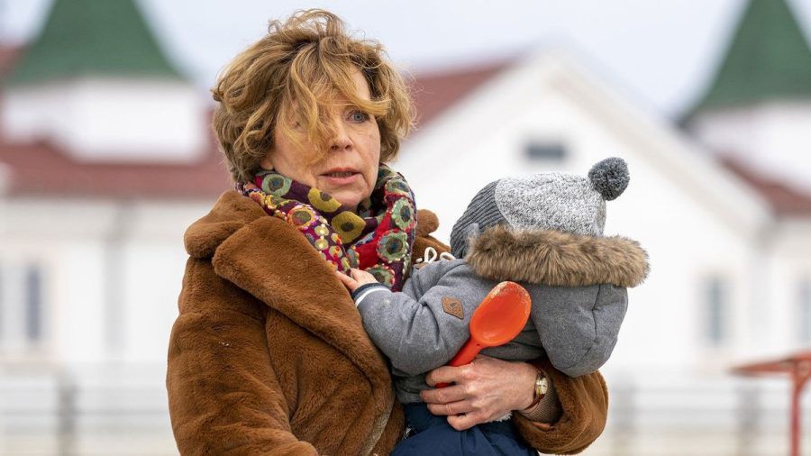 "Entführt - Der Usedom-Krimi": Patrizia (Marion Kracht) nimmt Jesper mit. (cg/spot)