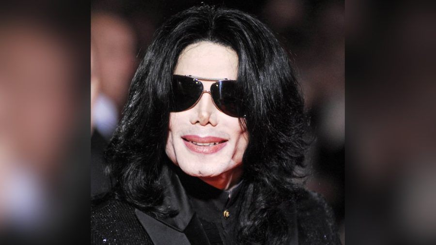 Die Klage gegen Michael Jacksons Firmen könnte nun doch vor Gericht landen. (smi/spot)