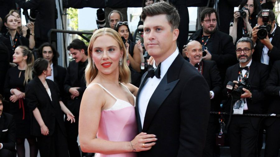 Scarlett Johansson und Colin Jost bei einem seltenen Pärchenauftritt in Cannes. (wue/spot)