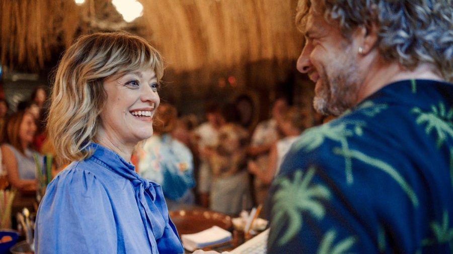 Heike Makatsch spielt in der neuen Staffel "Der König von Palma" Sylvie Adler, die Frau an Mattis (Henning Baum) Seite. (jer/spot)
