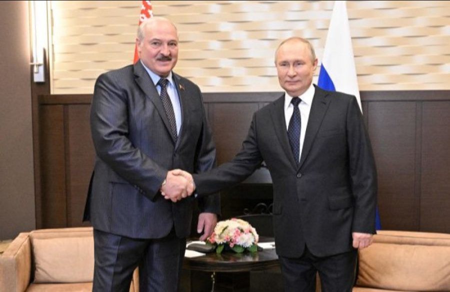 Vladimir Putin meets Alexander Lukashenko in Sochi May 2022 - Getty BangShowbiz