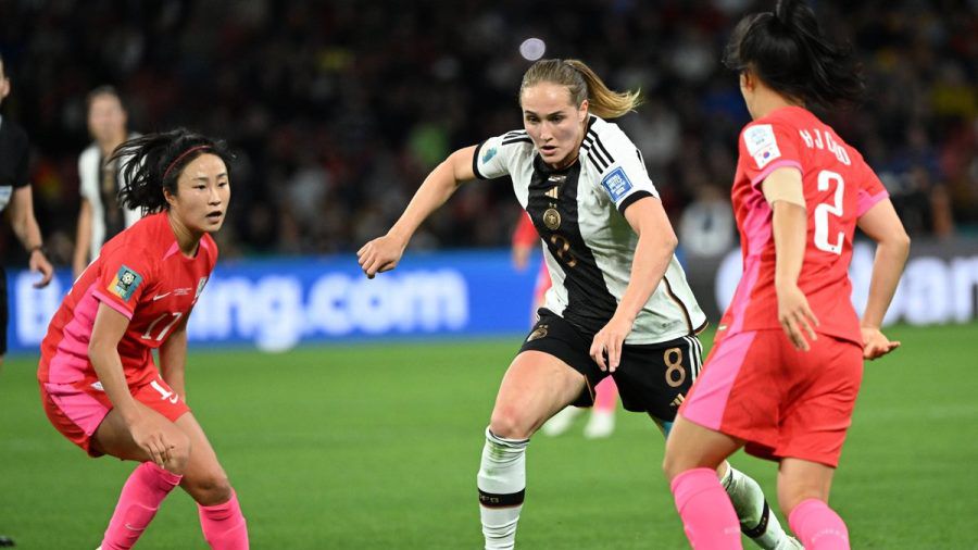 Für die DFB-Frauen um Sydney Lohmann (Mitte) gab es gegen Südkorea kein Durchkommen. (smi/spot)
