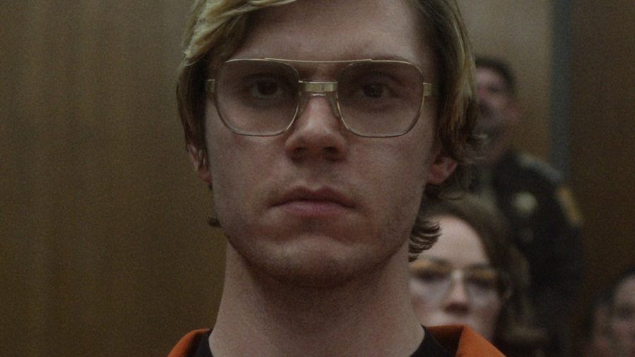 Even Peters als Serienmörder "Dahmer". (smi/spot)