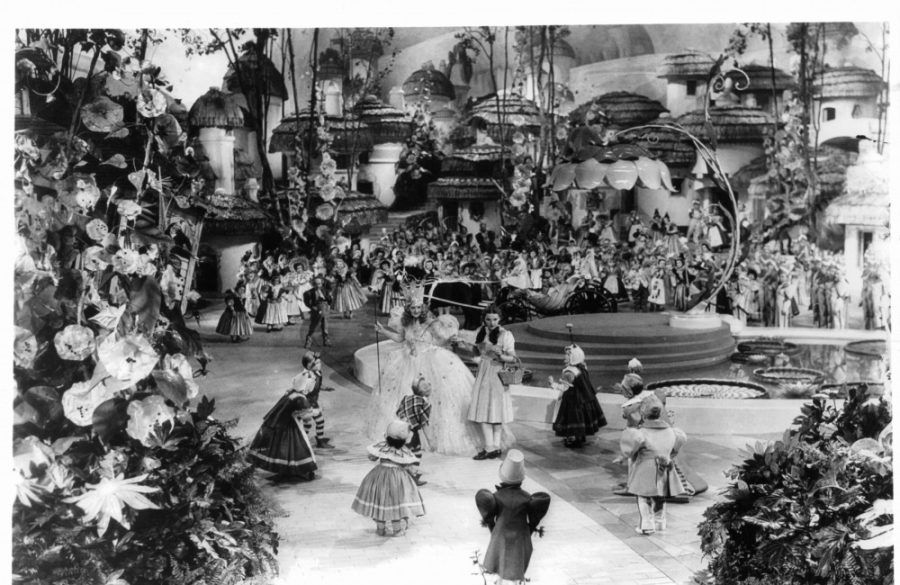 Judy Garland,Billie Burke- Wizard of Oz- 1939 - Munchkinland - MGM - Culver City studio - CA - Getty BangShowbiz