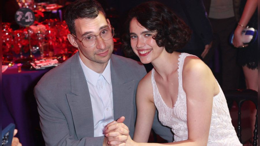 Jack Antonoff und Margaret Qualley sind seit Anfang 2022 offiziell zusammen - zu ihrem Freundeskreis gehören viele Prominente. (ae/spot)