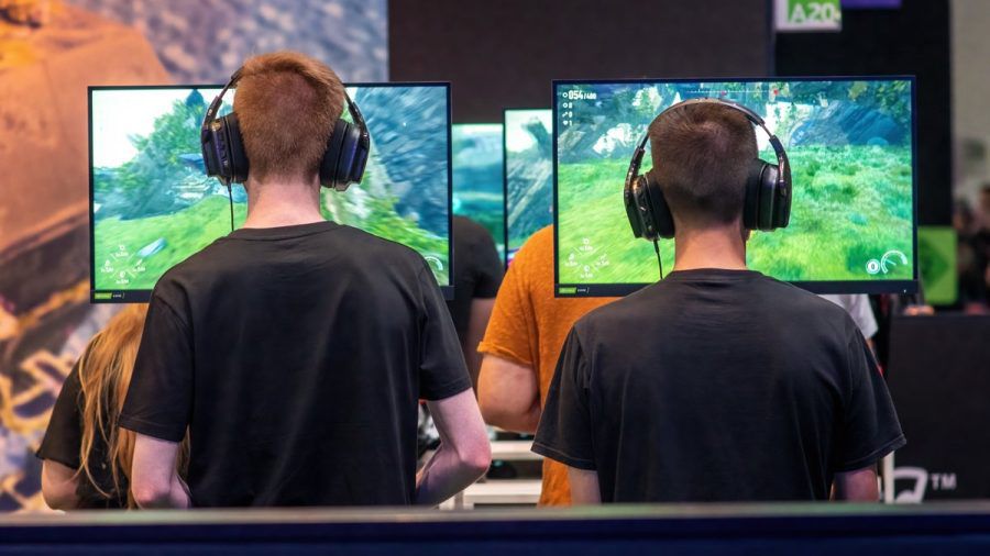 Auf der Gamescom haben Gamer die Möglichkeit, selbst zum ersten Mal Hand an noch unveröffentlichten Spielen anzulegen. (elm/spot)