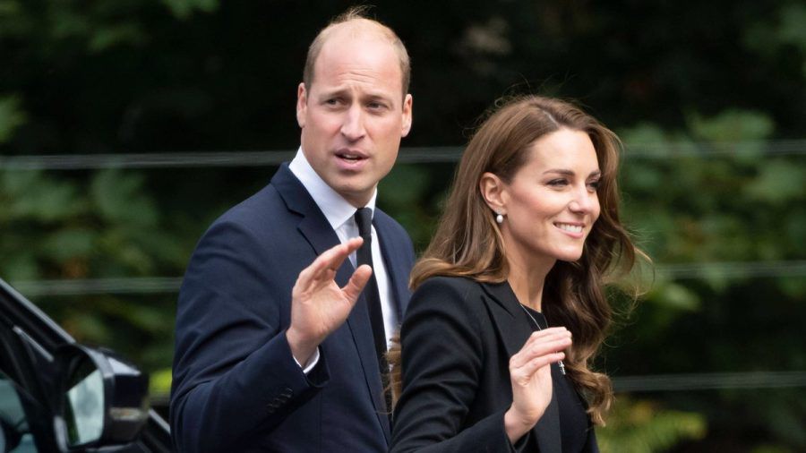 Prinz William und Prinzessin Kate werden sich wohl im Rahmen des ersten Todestages von Queen Elizabeth II. an das Volk wenden. (wue/spot)