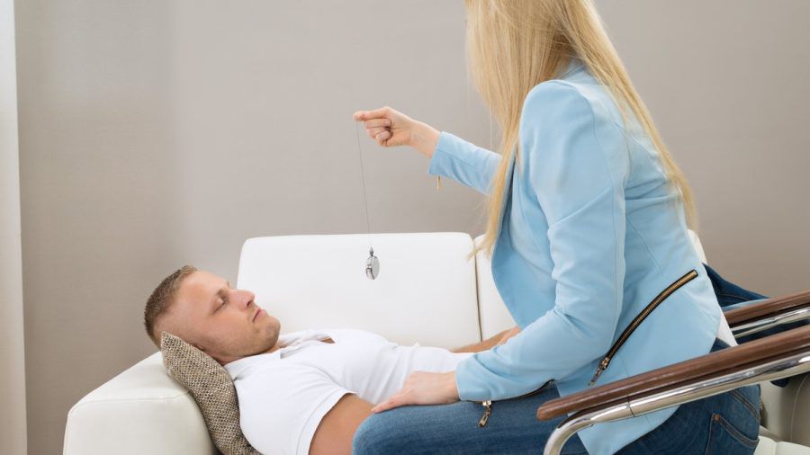 Hypnotherapie kann auch bei Burnout und Depressionen helfen. (eee/spot)