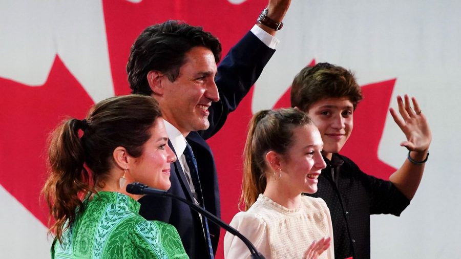 Kanadas Premierminister Justin Trudeau mit seiner Noch-Ehefrau Sophie Gregoire Trudeau und den beiden älteren Kindern Xavier und Ella-Grace bei einer Veranstaltung. (ili/spot)