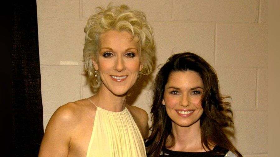 Die beiden Kanadierinnen Céline Dion (l.) und Shania Twain bei den Billboard Music Awards im Jahr 2003 in Las Vegas. (dr/spot)
