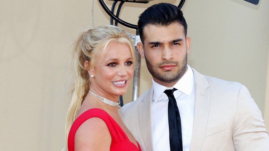 Britney Spears und ihr Ehemann Sam Asghari lassen sich scheiden, der 29-Jährige hat die Scheidung eingereicht. (the/spot)