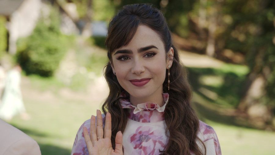 Fans des Netflix-Erfolgs "Emily in Paris" müssen sich noch gedulden, bis neue Folgen veröffentlicht werden. (the/spot)
