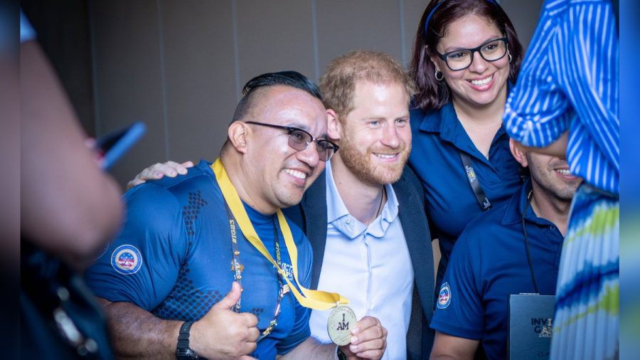 Prinz Harry am dritten Tag der Invictus Games in Düsseldorf. (stk/spot)