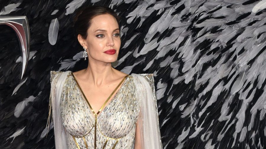 Seit ihrer Trennung von Brad Pitt sucht sich Angelina Jolie nach eigener Aussage vornehmlich kleinere Filmrollen aus. (lau/spot)
