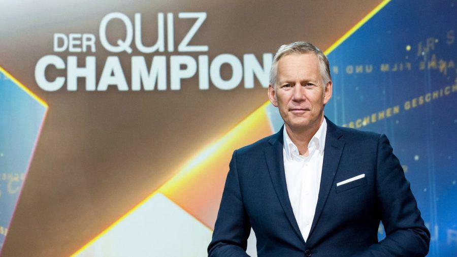 "Der Quiz-Champion": Johannes B. Kerner moderiert die Rate-Duelle. (cg/spot)