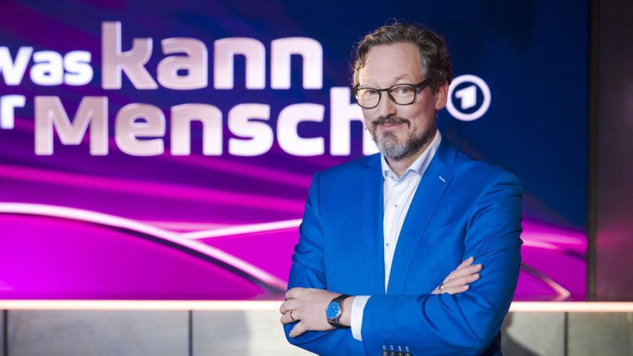 Moderator Eckart von Hirschhausen fragt im Ersten wieder: "Was kann der Mensch?" (cg/spot)