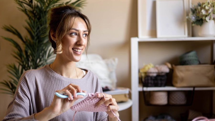 Häkeln ist in den vergangenen Jahren zum absoluten Trend-Hobby geworden. (aha/spot)