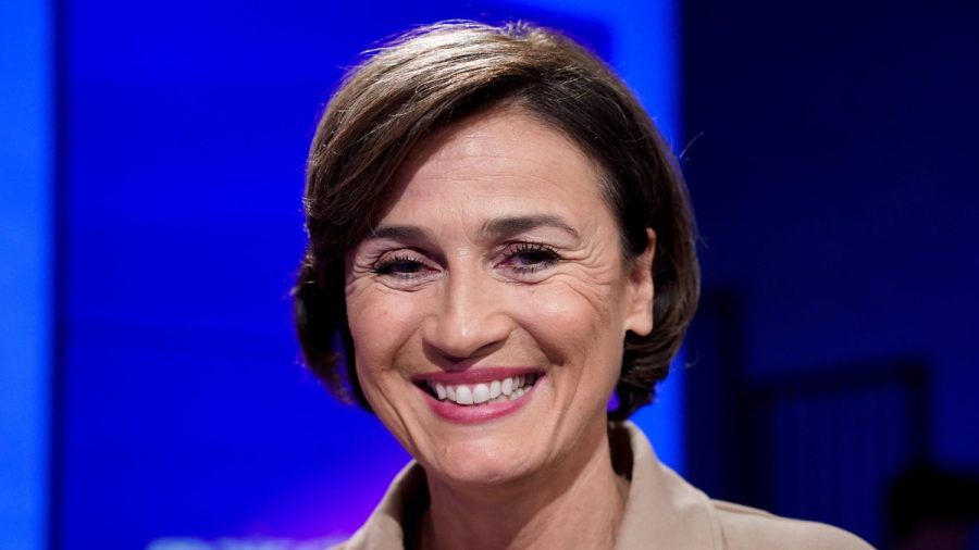 Sandra Maischberger hat Grund zum Feiern. (smi/spot)