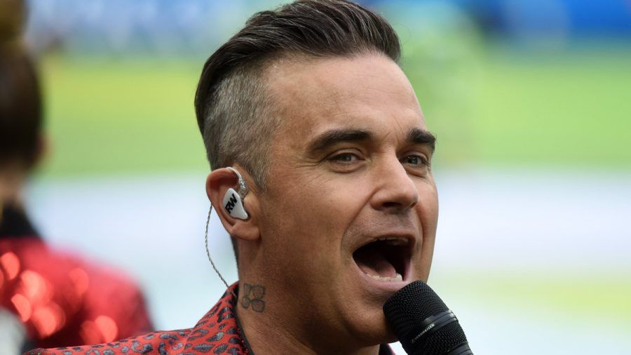 Robbie Williams steht schon seit vielen Jahren auf der Bühne. (hub/spot)
