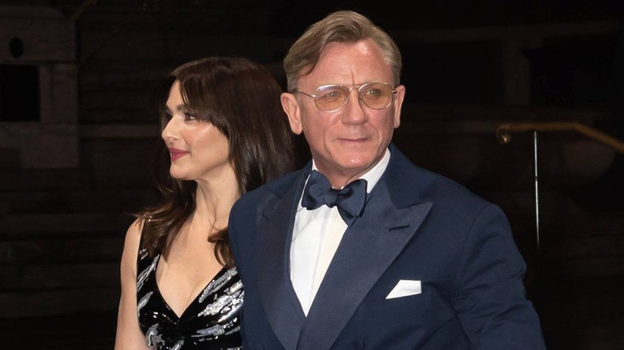 Daniel Craig probiert einen neuen Look aus. (stk/spot)