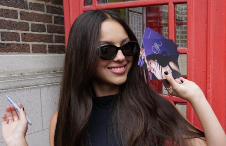 Olivia Rodrigo - Aug 2023 - London - Instagram BangShowbiz