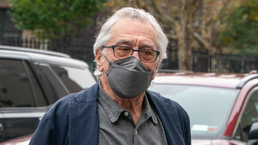 Robert De Niro muss sich derzeit vor Gericht mit einer Klage wegen möglicher Diskriminierung auseinandersetzen. (wue/spot)