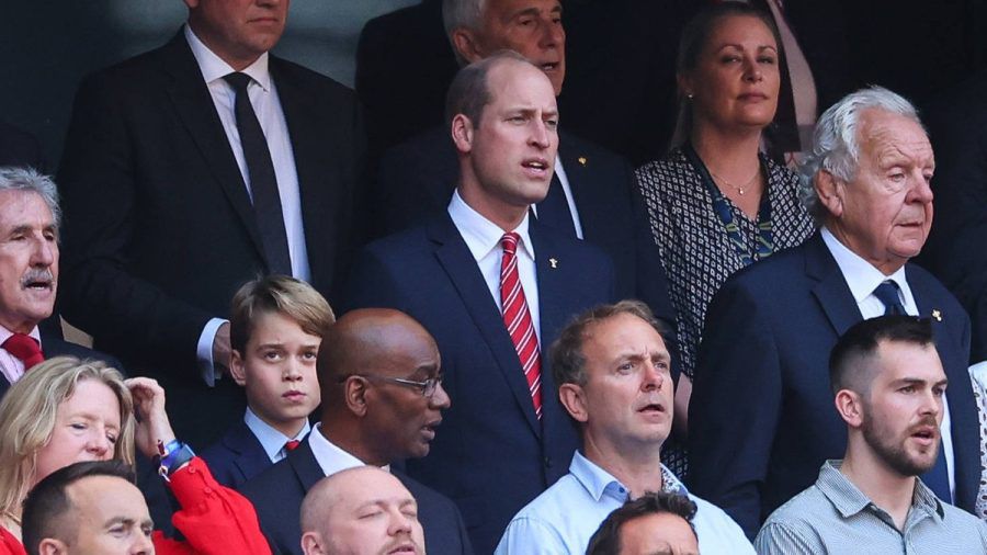 Prinz George und Prinz William im Stadion. (hub/spot)