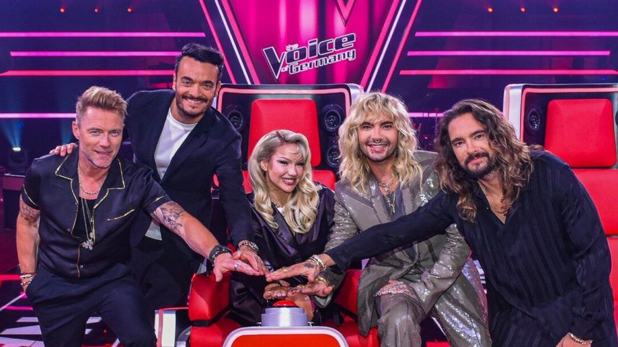 Die Coaches von "The Voice of Germany": Ronan Keating, Giovanni Zarrella, Shirin David, Bill und Tom Kaulitz (v.l.n.r.). (cg/spot)