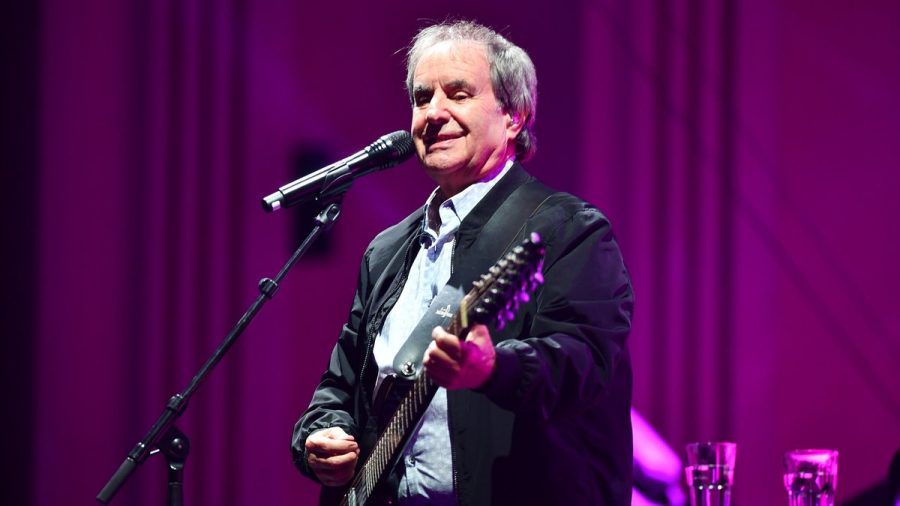 Chris de Burgh während eines Auftritts im vergangenen Sommer. (wue/spot)