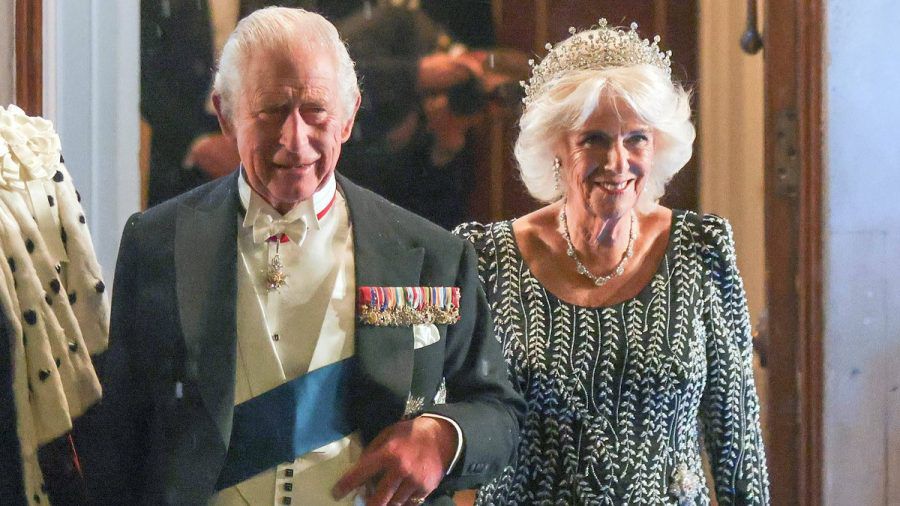 König Charles und seine Frau Camilla beim Bankett in London. (hub/spot)