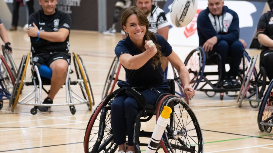 Prinzessin Kate durfte höchstpersönlich das Rugby-Match eröffnen. (tj/spot)