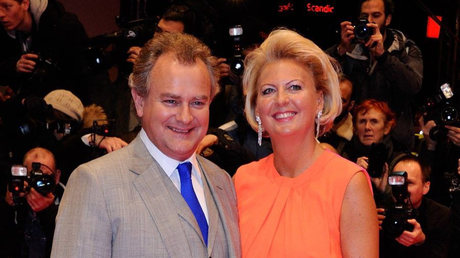 Hugh Bonneville an der Seite von Ehefrau Lulu. (stk/spot)