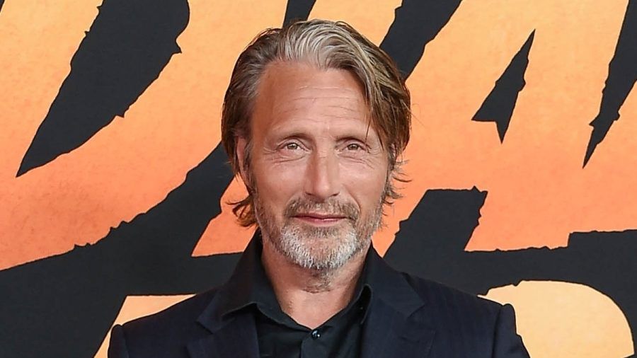 Schauspieler Mads Mikkelsen gibt einen Drehbuch-Fauxpas zu. (ili/spot)