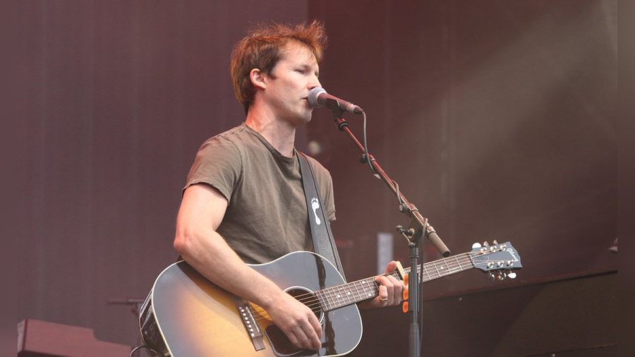 James Blunt veröffentlicht Ende Oktober zum einen ein Buch über sein Leben, zum anderen ein neues Album mit dem Titel "Who We Used to Be". (the/spot)