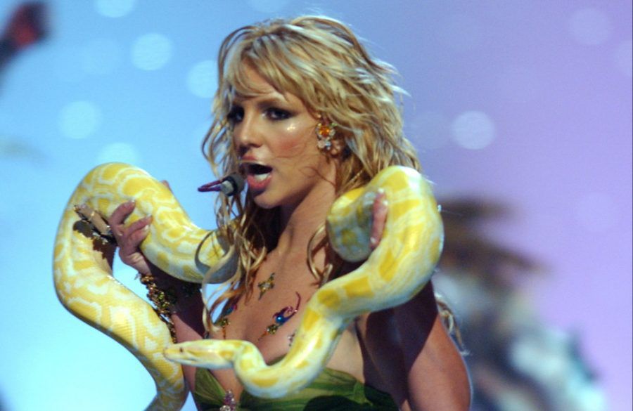 Britney Spears and snake MTV Awards 2001 Getty BangShowbiz