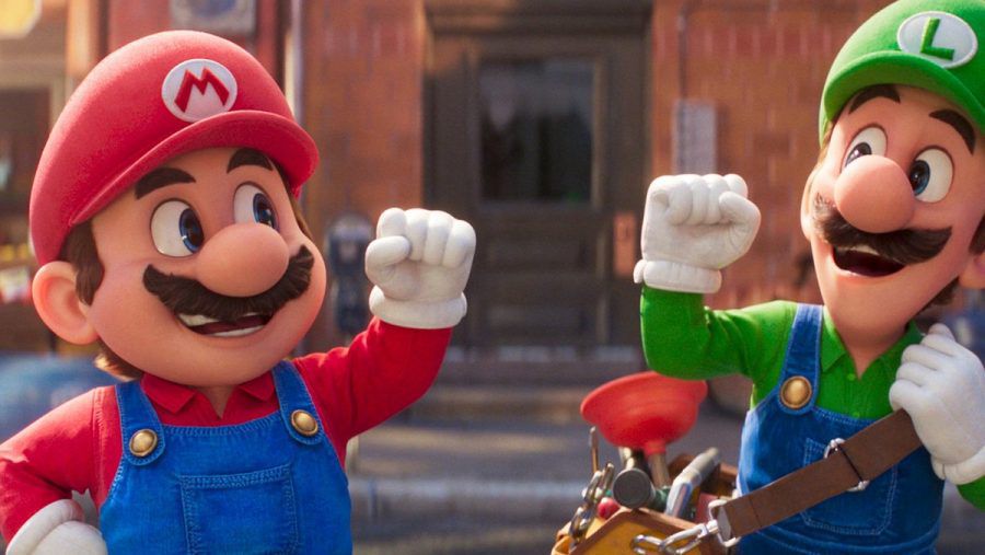 Mario (l.) und Luigi auf der großen Leinwand. (smi/spot)