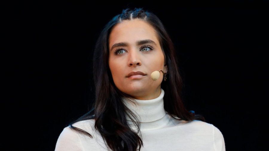 Amira Pocher hofft, dass sich das Verhältnis zu Noch-Ehemann Oliver Pocher bald wieder bessert und sie für die Kinder an einem Strang ziehen. (ae/spot)