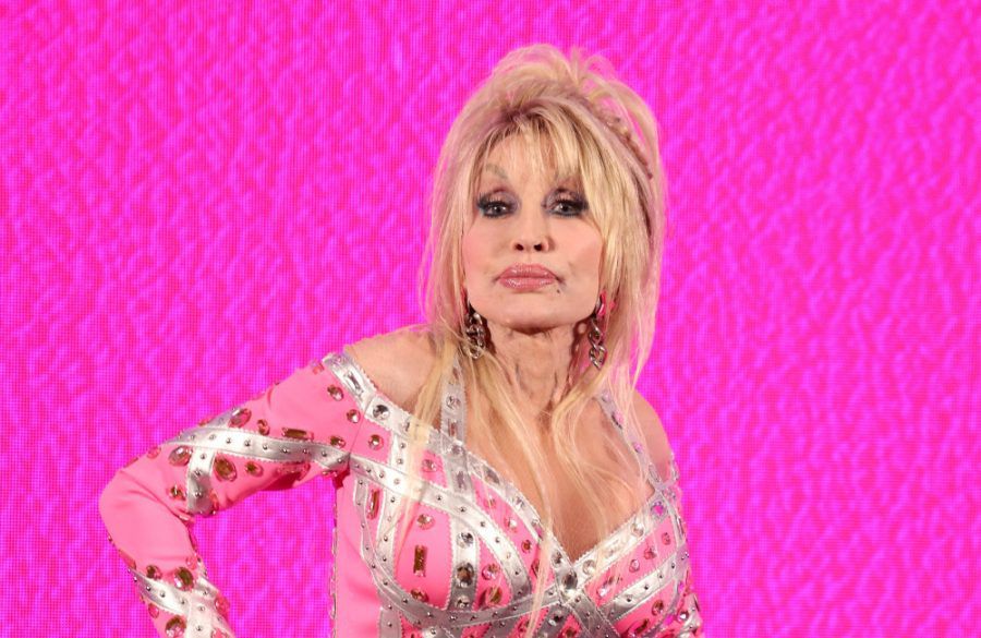 Dolly Parton -  Rockstar press conference 2023 - Must Credit Mike Marsland - Getty BangShowbiz