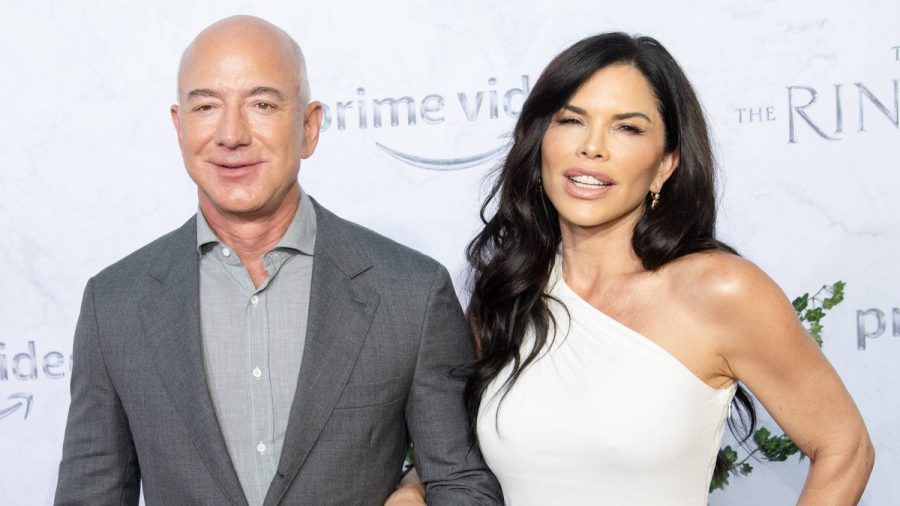 Jeff Bezos und Lauren Sánchez in ihrem natürlichen Habitat. (smi/spot)