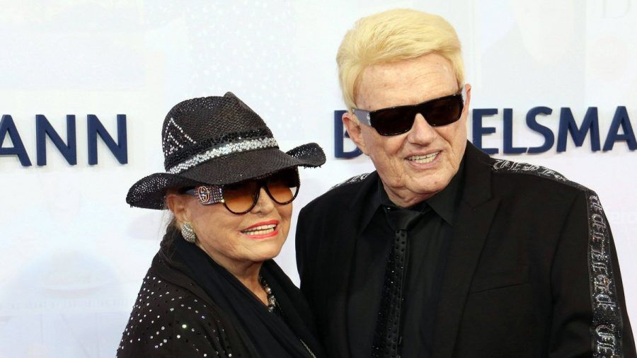 Heino und seine Hannelore während einer Veranstaltung in Berlin. (wue/spot)