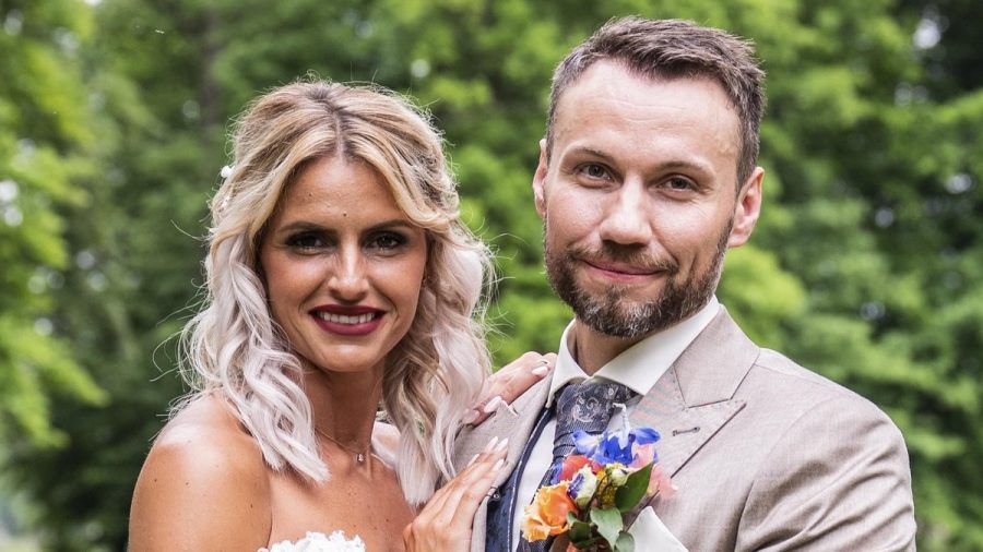 Yasemin und Jochen entschieden sich trotz anfänglicher Probleme dafür, die im TV geschlossene Ehe weiterzuführen. (ae/spot)