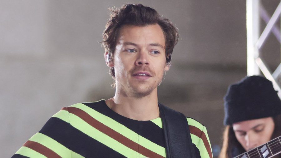 Harry Styles soll sich von seiner Haarpracht getrennt haben. (ncz/spot)