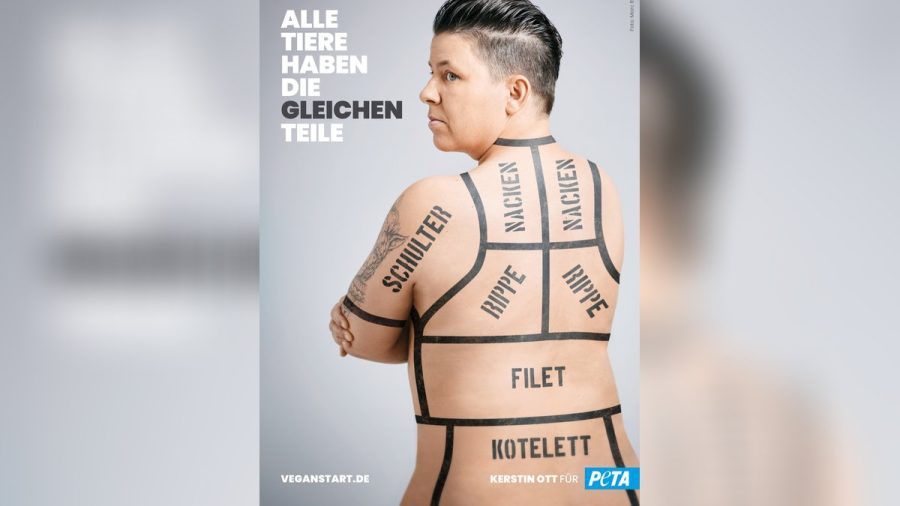 Schlagerstar Kerstin Ott lässt für PETA die Hüllen fallen. (hub/spot)