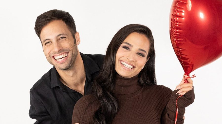 Amira Pocher mit ihrem Bruder Hima, dem Neuen in ihrem "Podcast-Leben". (wue/spot)