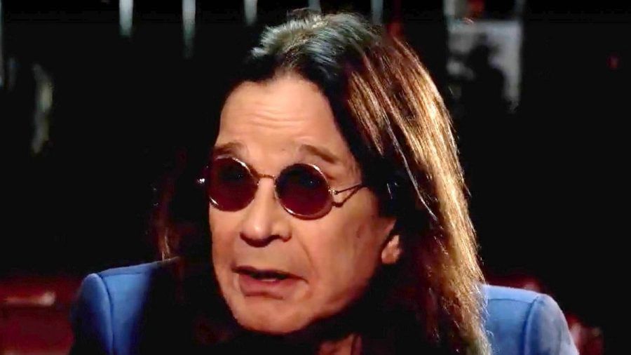 Ozzy Osbourne scheint auf seine Enkelin eine ganz besondere Wirkung zu haben. (nah/spot)