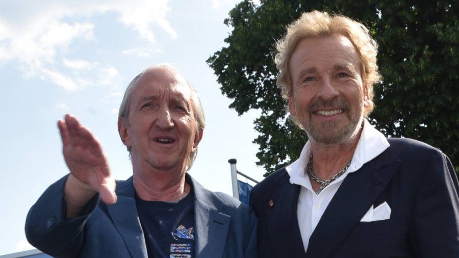 Mike Krüger (l.) und Thomas Gottschalk sind seit mehr als vier Jahrzehnten eines der bekanntesten Duos im deutschen Fernsehen. Auch privat verstehen sie sich gut. (ae/spot)