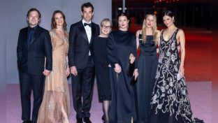 Von links: Henry Wolfe, Tamryn Storm Hawker, Mark Ronson, Meryl Streep, Grace Gummer, Mamie Gummer und Louisa Jacobson. (nah/spot)