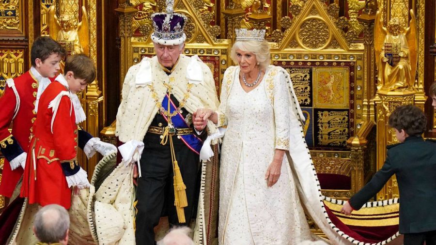 Charles und Camilla während der Krönungszeremonie am 6. Mai in der Westminster Abbey in London. (ae/spot)